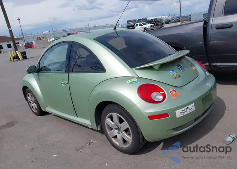 2007 Volkswagen New Beetle 2.5 из США, поврежденный, VIN 3VWRG31C67M509544